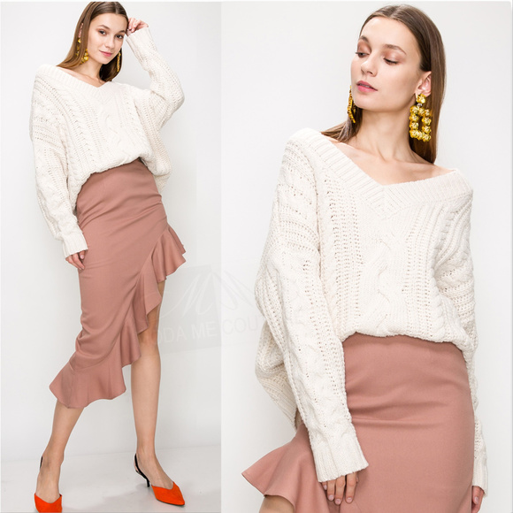 MODA ME COUTURE Sweaters - CLASSIC CABLE KNIT SWEATER